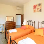 Nyaraló 4 Bedroom Amazing In