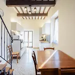 4 Bedroom Amazing In Nyaraló Cortona